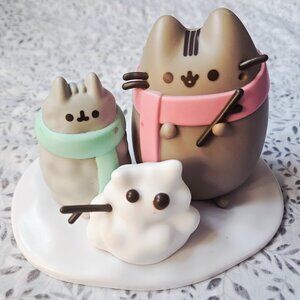 Pusheen Winter 2018 Exclusive Vinyl Figure Snow Day Pusheen Box Culturefly